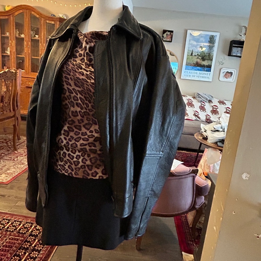 Elegant Black Leather Jacket for Women